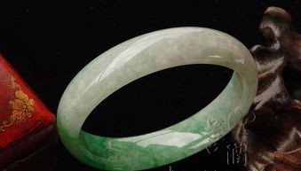 善润翡翠珠宝 天然翡翠手镯、戒指、项饰、耳饰镶金钻全解析