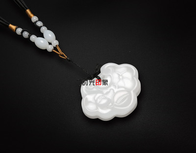 珠宝玉器拍摄技巧 玉佩与五金交电场景的艺术表现